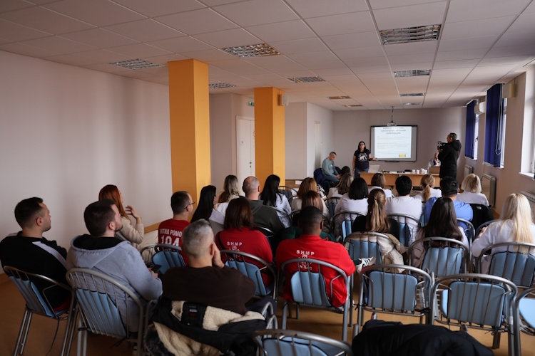 ОБУКА ЗДРАВСТВЕНИХ РАДНИКА ДОМА ЗДРАВЉА ВРШАЦ ИЗ ОБЛАСТИ РЕАНИМАЦИЈЕ...